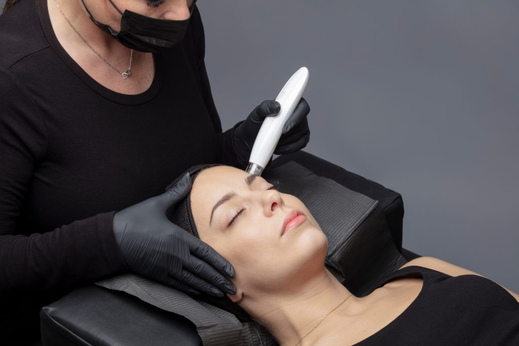 Dermaplaning: Unlocking Radiant Skin through Gentle Exfoliation  Noble Clinic