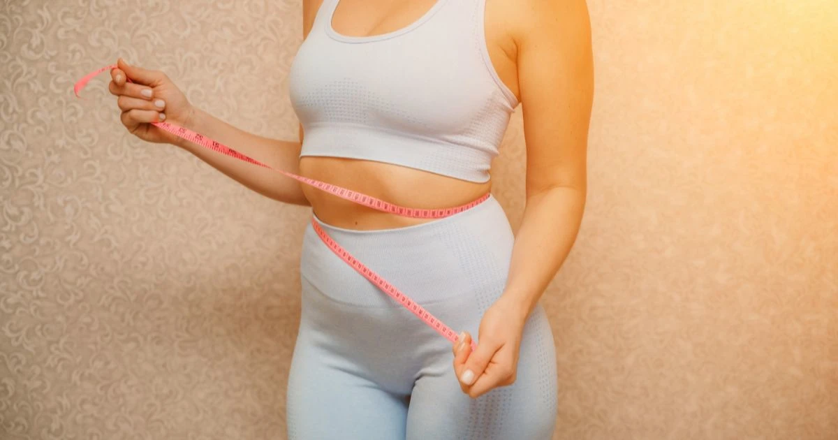 Medical professional preparing a Semaglutide treatment for medical weight loss treatment at Noble Clinic.